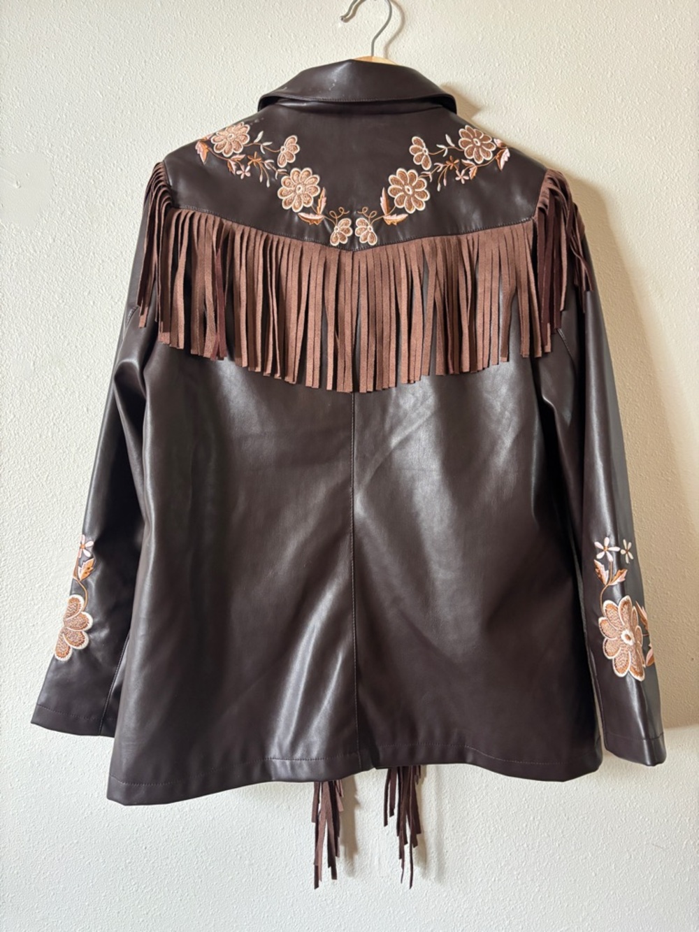 Ameri Mode NWOT Vegan Leather Embroidered Fringe Jacket Size Medium - Picture 6 of 9